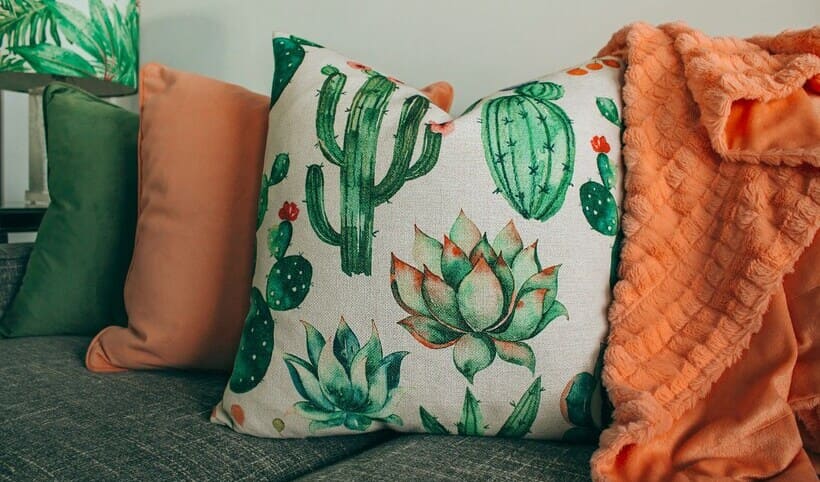 Дизайнерские подушки в гостиную Лимасол | Designer accent pillows Limassol
