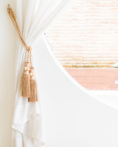 Замер окон дизайнером в Лимасоле | Window measurement by designer Limassol
